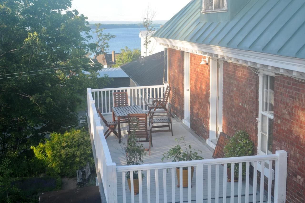 Napier House Lägenhet Campbellton Exteriör bild